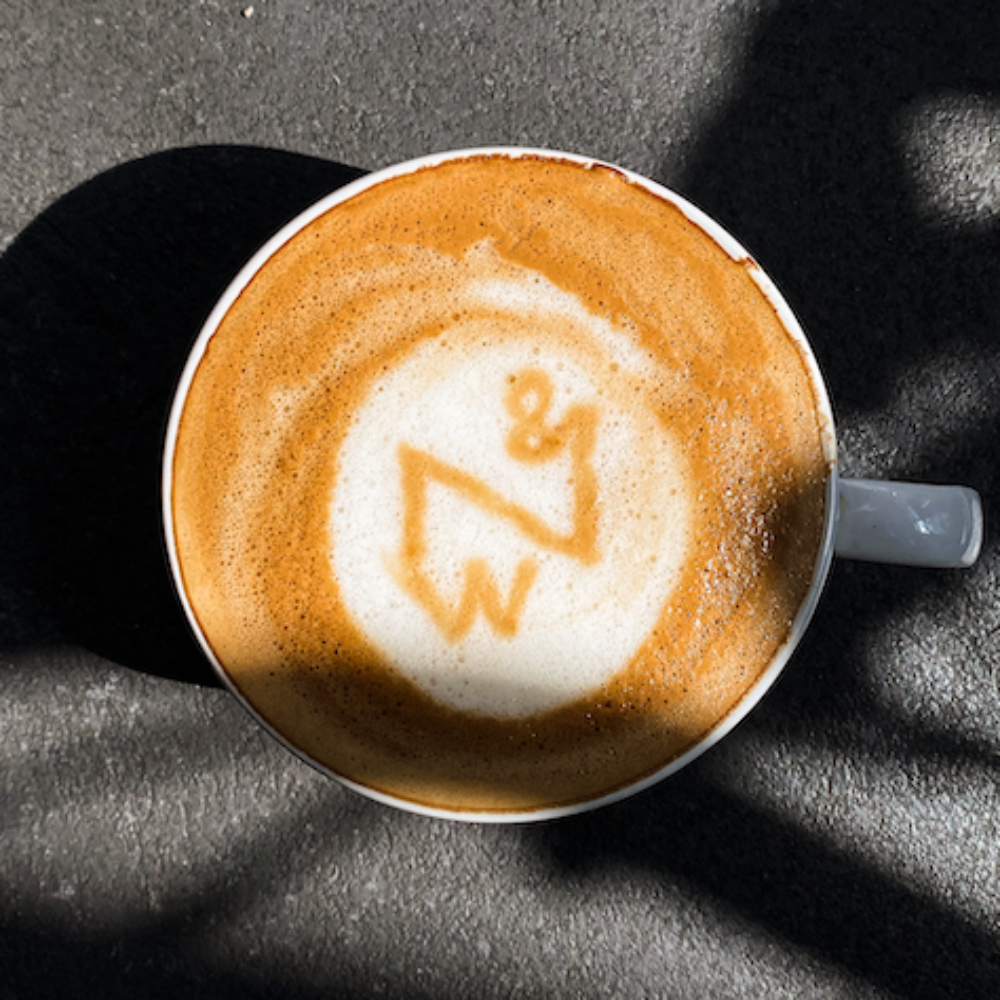 Cappuccino mit Weder und Noch Logo